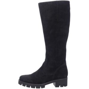 Schwarzer Damenstiefel mit hoher Schaftlänge und grober Profilsohle.