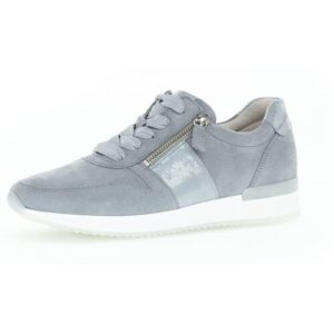 Grauer Sneaker aus Wildleder mit Reißverschluss und weißer Sohle.