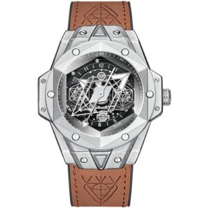 Geometrische Armbanduhr mit Lederarmband und silbernem Zifferblatt.