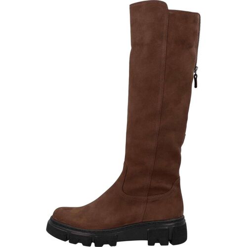 Brauner Lederstiefel mit Reißverschluss und schwarzer Gummisohle, Seitenansicht. Brauner Lederstiefel mit Reißverschluss und schwarzer Gummisohle, Seitenansicht.